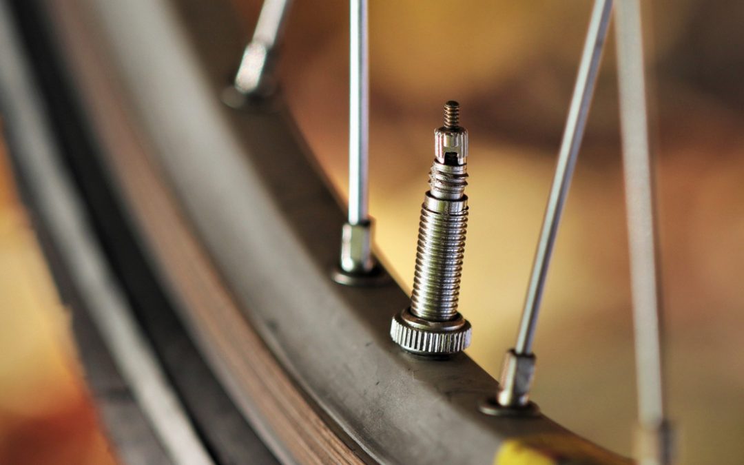 Válvula Presta vs Schrader: guía completa para entender los tipos de válvula de bicicleta